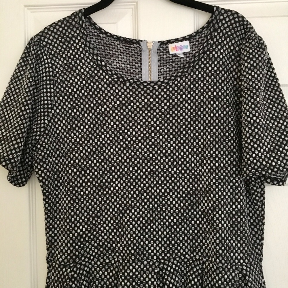 EUC XL LuLaRoe black/white/gray polka dot Amelia